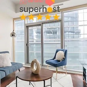 Waterfront 1 Bdr, 2bed, Cn Tower, Parking 4 Guests Holiday home