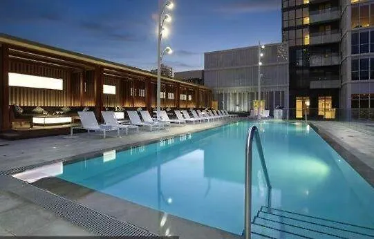 Apartment Luxury 2 & 3 Bedroom Downtown Toronto