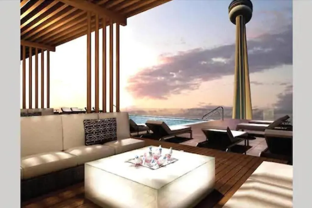 Luxury 2 & 3 Bedroom Downtown Toronto Apartment