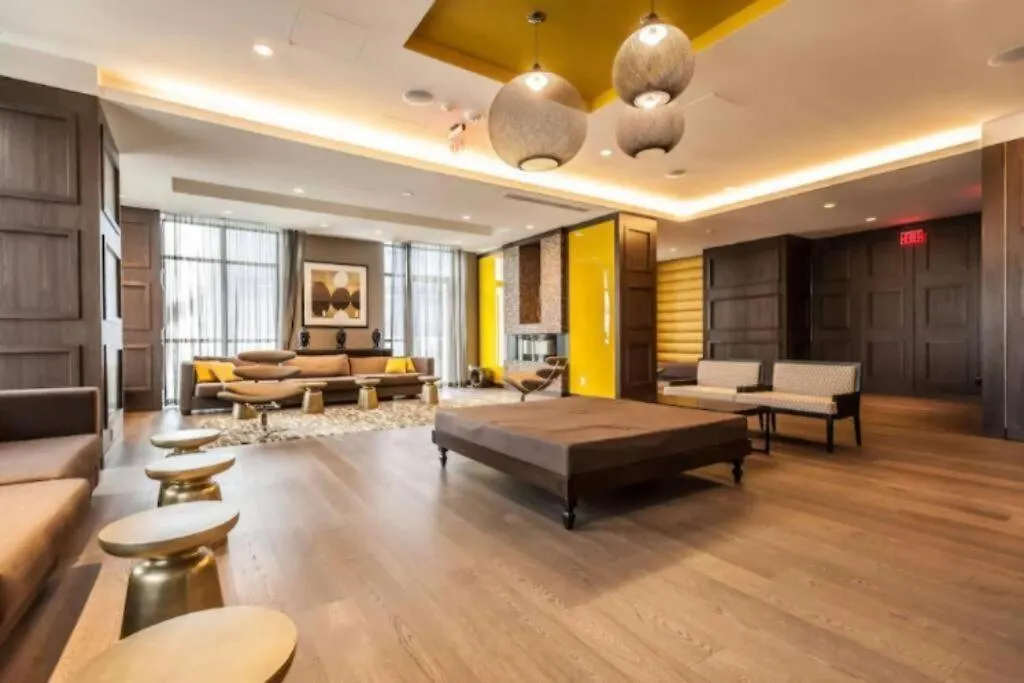 Luxury 2 & 3 Bedroom Downtown Toronto 0*,